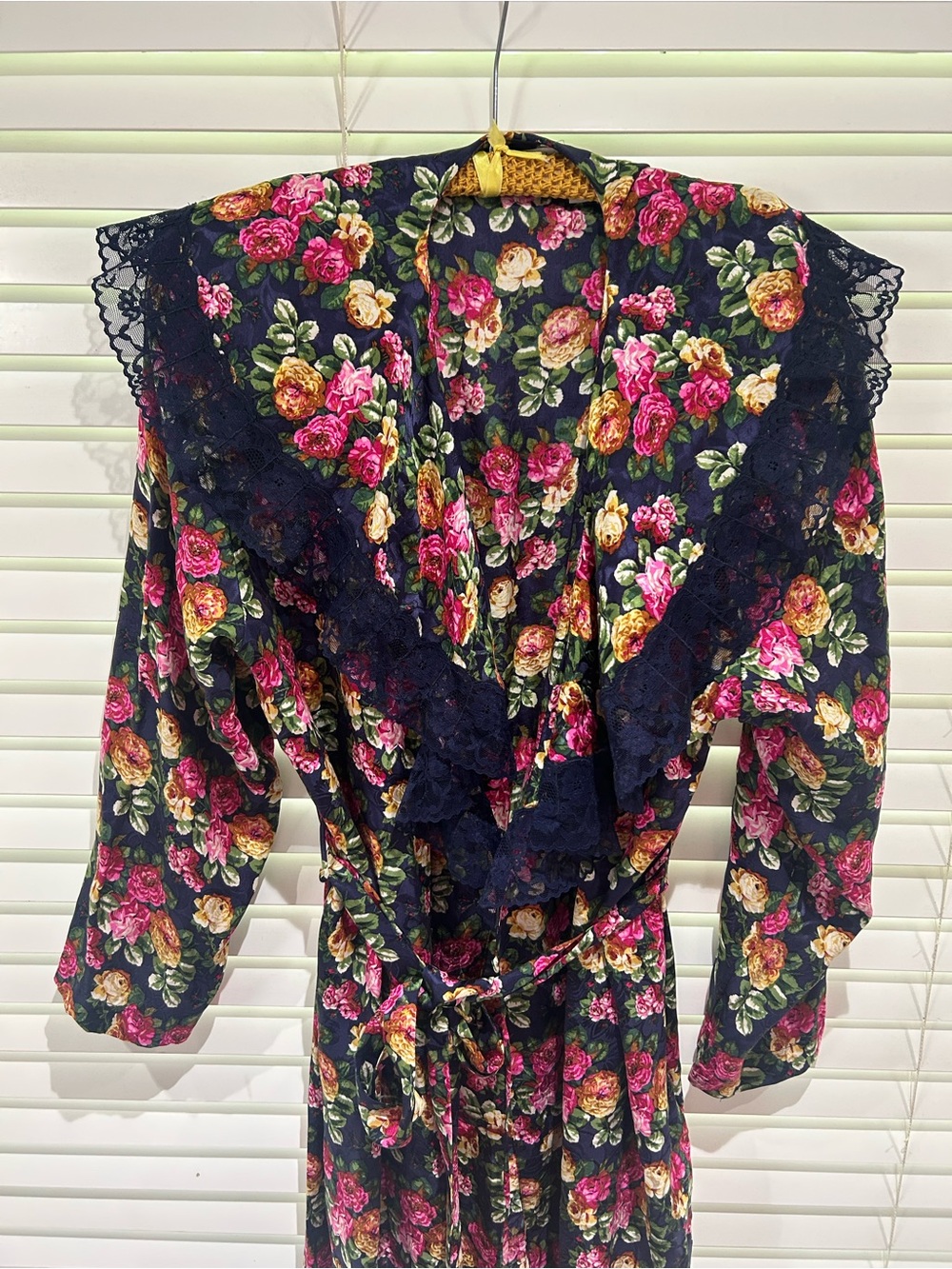 Victoria's Secret Vintage Navy Floral Lace-Trim Wrap Robe S/P Golden Lable